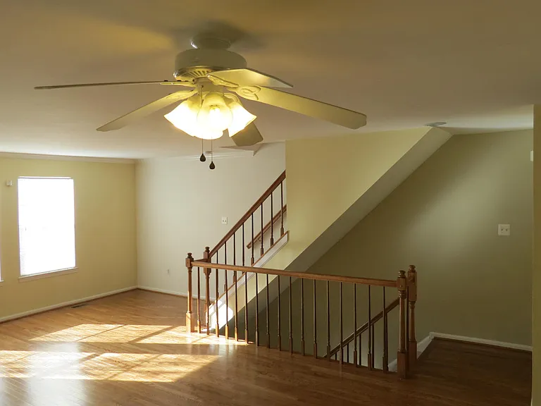 2208 Wimbledon Cir — Photo 13
