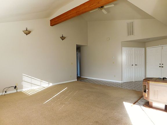 2nd image of 471-255 Linco Ln