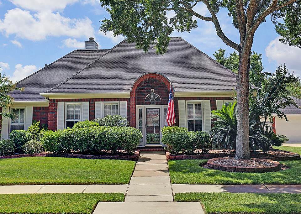 1st image of 610 Ironwood Dr