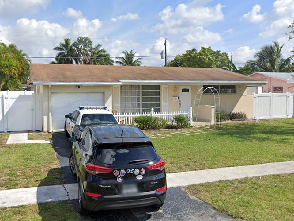 1st image of 8387 NW 26th St