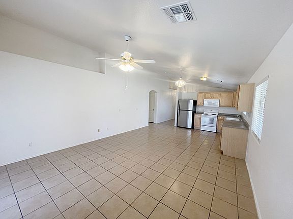 4th image of 12914 W Willow Ave