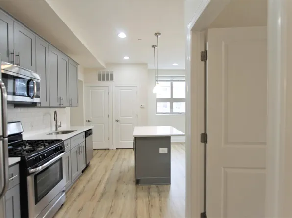 The Greenview, 144 Green Ln #792a8051c, Philadelphia, PA 19127