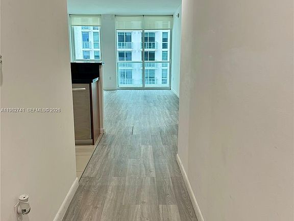 4th image of 253 NE 2nd St APT 2306