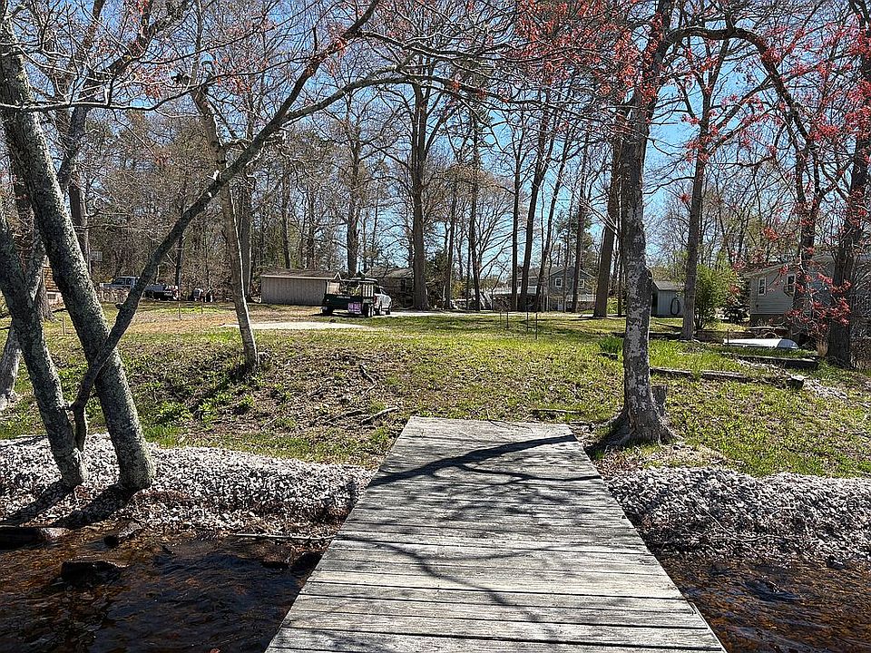 1st image of 3 Lakeside Drive Ext