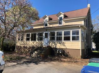 975 W Shore Rd FLOOR 2, Warwick, RI 02889