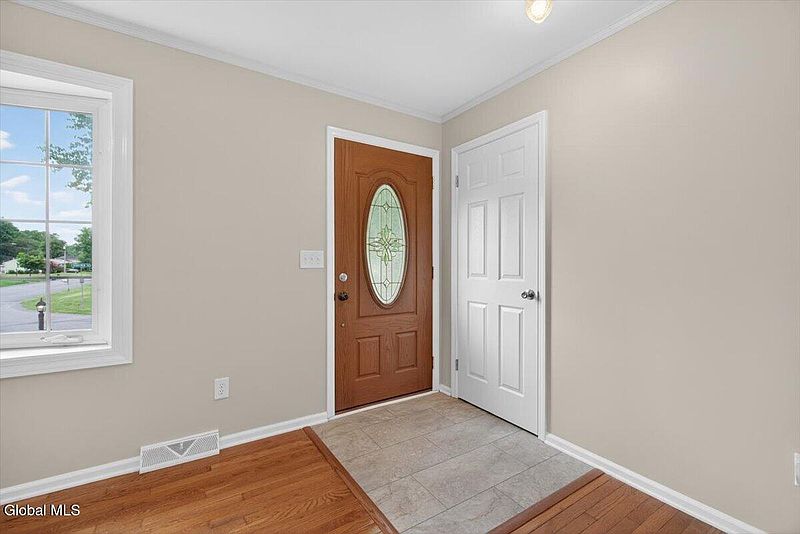 4th image of 12 Winifred Drive