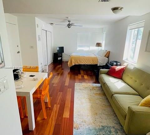 3rd image of 731 6th St APT 202-E