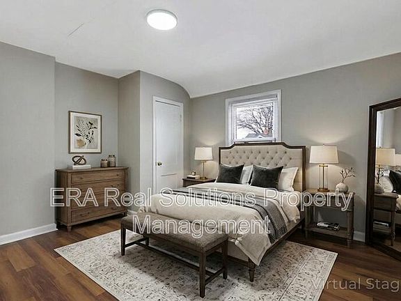 3rd image of 1725 E Whittier St