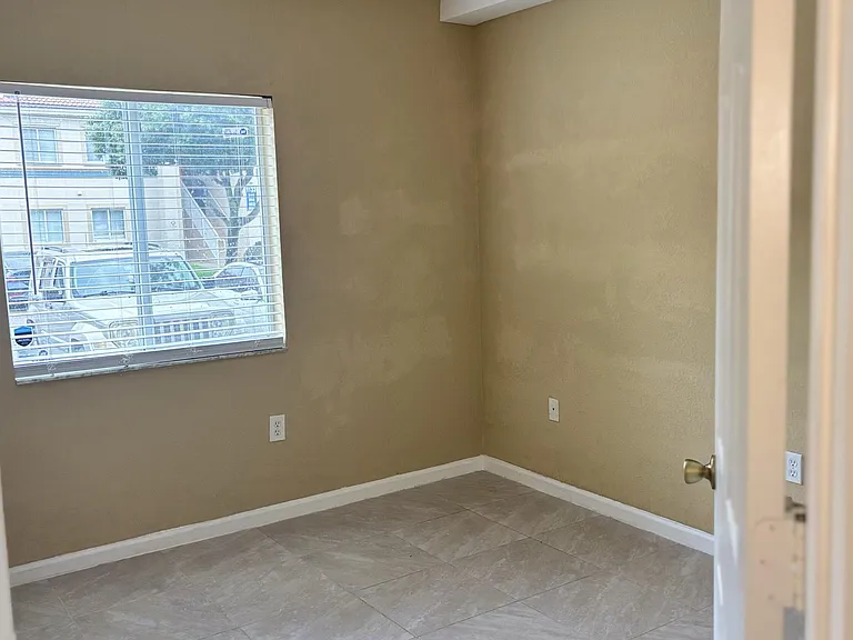 1103 Golden Lakes Blvd #1011 — Photo 19