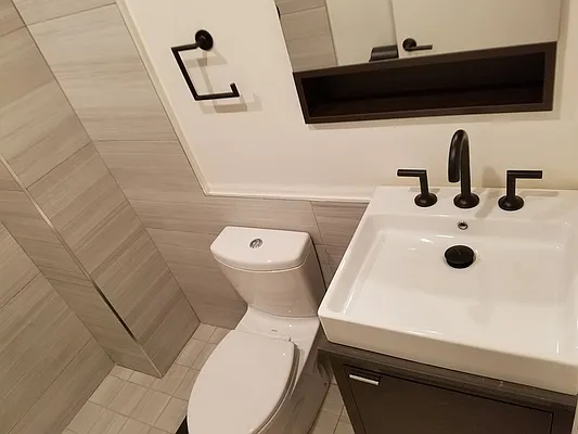 Rented by Halcyon Management Group LLC | media 40