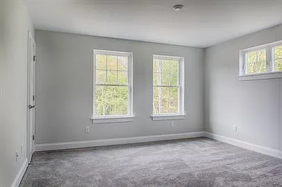 2 Thomas Dr — Photo 8