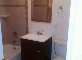 1277 Simms Pl NE APT 10, Washington, DC 20002