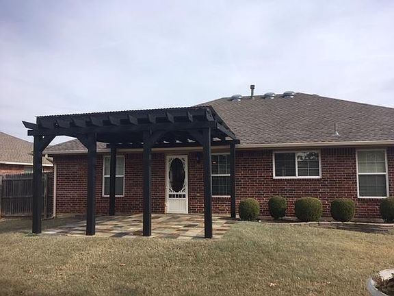 3rd image of 15937 Korie Dr