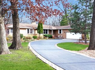 115 Crooked Creek Trl, Barrington, IL 60010
