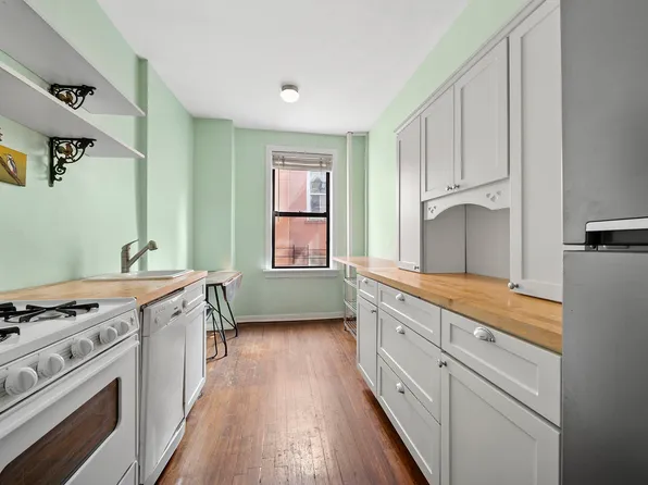 860 West 181st Street 57A image 2 of 14