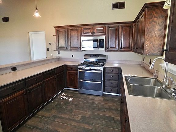 5th image of 4071 E Goldenrod Dr