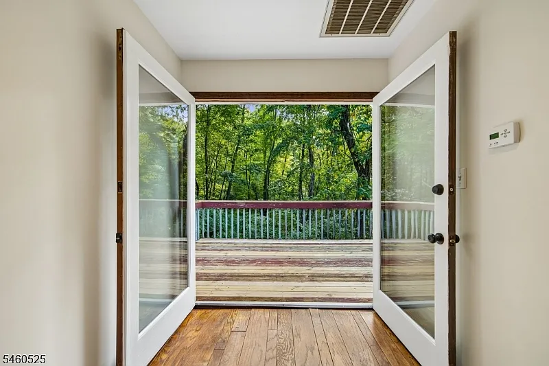 2 bed, 1.0 bath, $2,800 — Photo 4