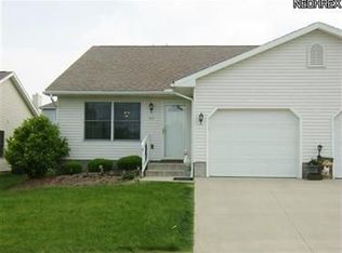 351 Spruce St, Barberton, OH 44203