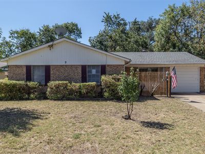817 Edgehill Dr, Hurst, TX, 76053