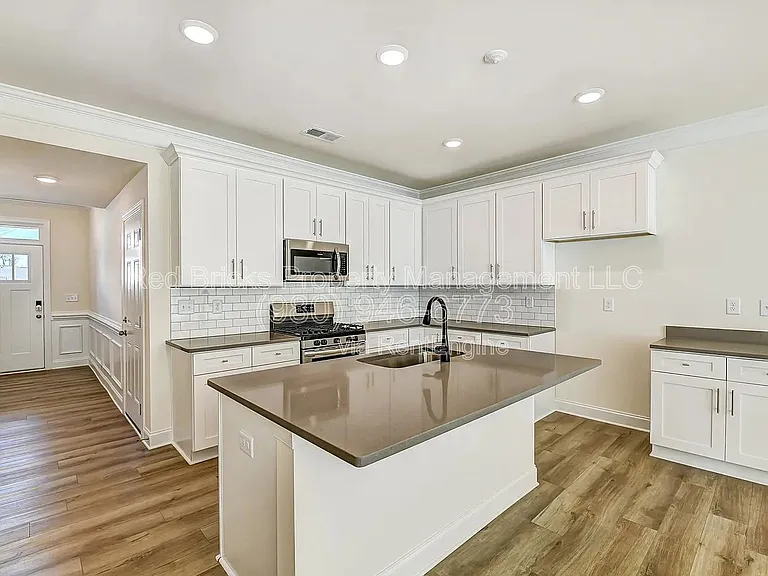 4023 Black Ct — Photo 11