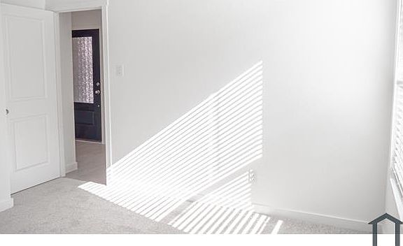 4th image of 1333 Rockwell Dr