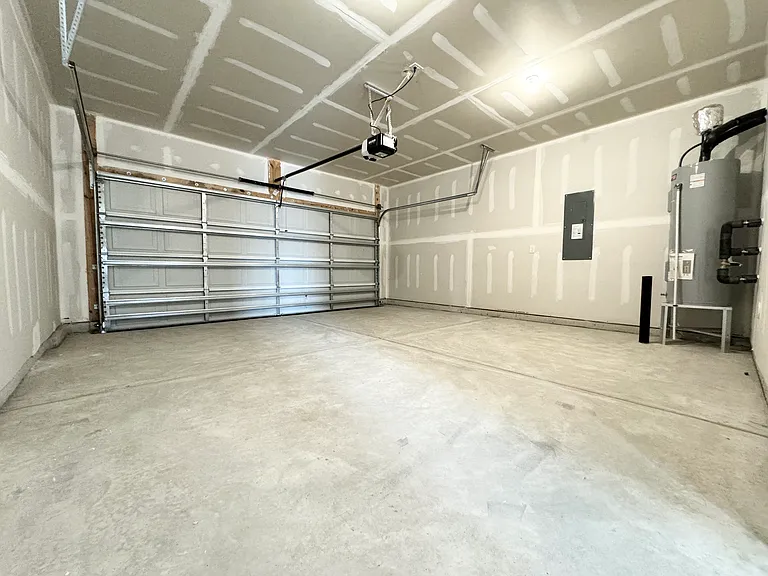 1650 Secrest Commons Dr — Photo 22