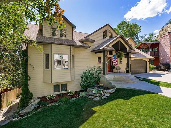 2nd image of 3318 Harlou Dr