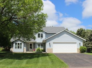 7470 Newbury Rd, Woodbury, MN 55125