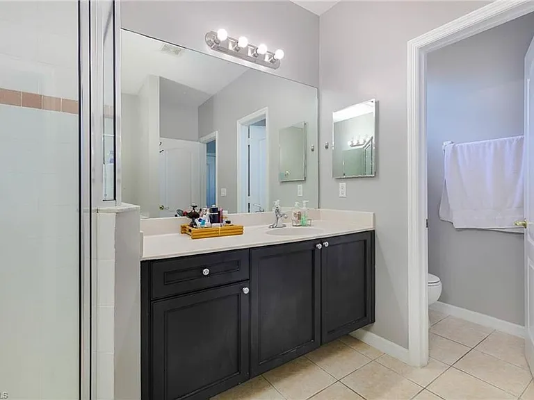 9139 Spring Mountain Way — Photo 14