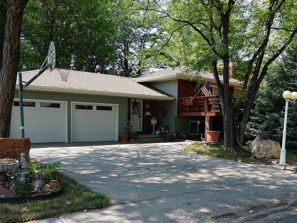 1st image of 416 S 19th St