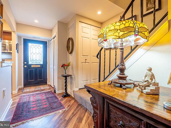 2nd image of 7 Chiara Ct #7