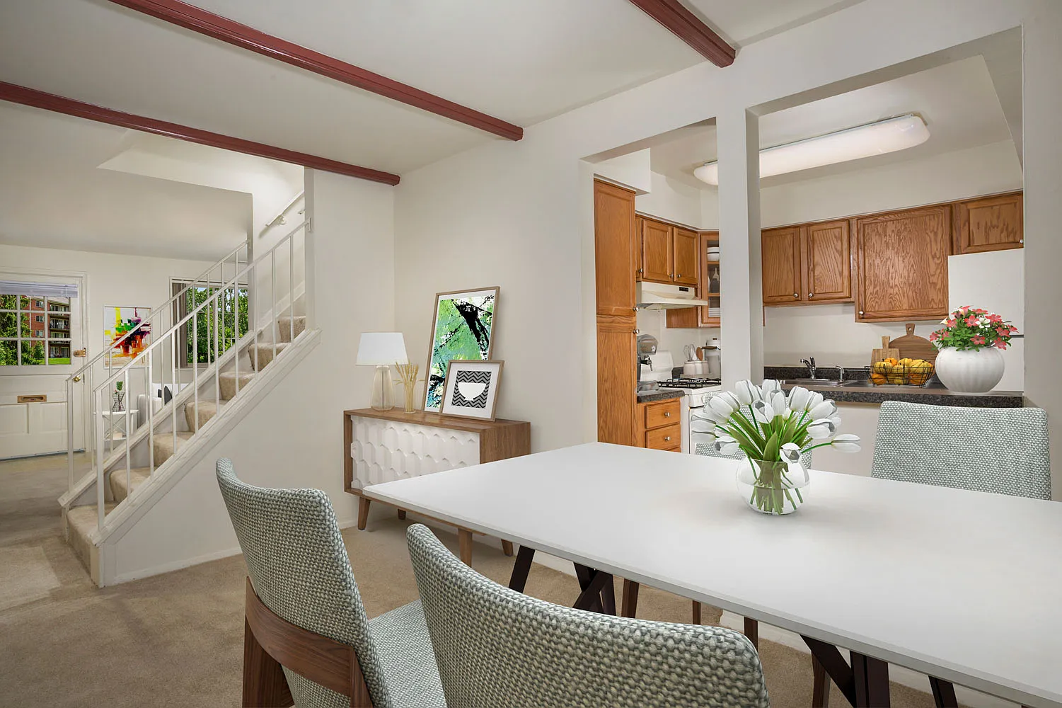 Whitehall Square Apartments — Photo 4