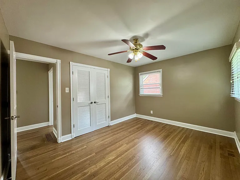 2564 Millbrook Dr — Photo 25
