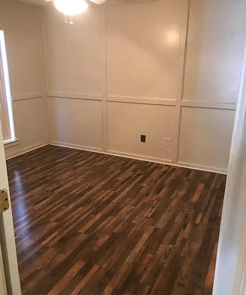 Sceptre Cir — Photo 3