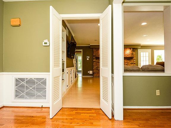 4th image of 10715 Del Monte Dr