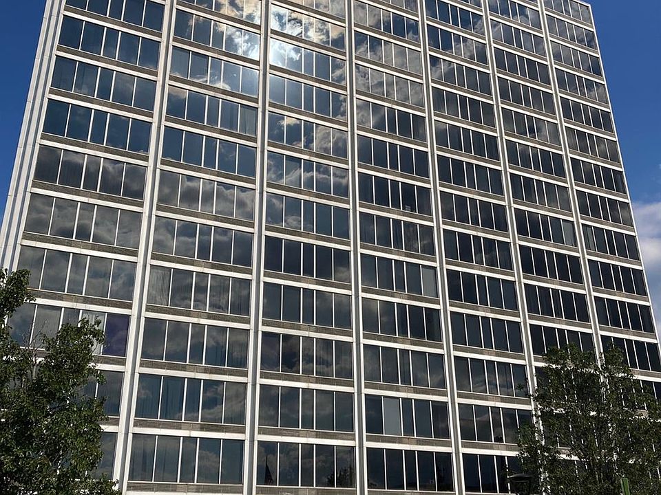 1st image of 810 Matson Pl Unit 901