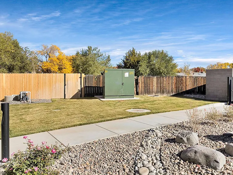 Sanford Flats — Photo 20