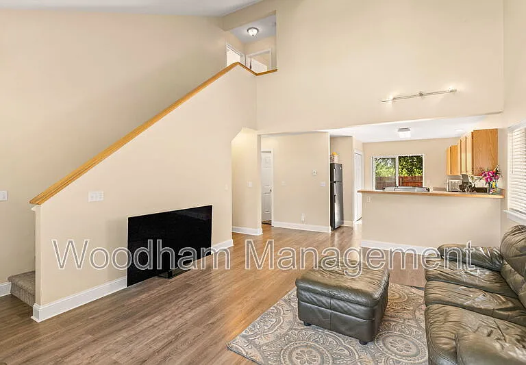 306 Golden Valley Dr — Photo 9