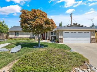 3016 W Laura Ave, Visalia, CA 93277