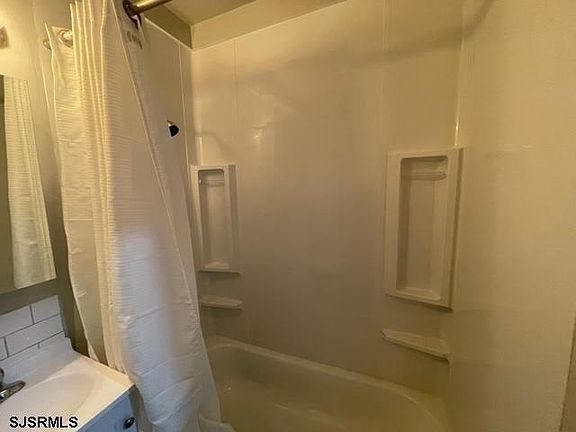 5th image of 3501 Pacific Ave APT 65