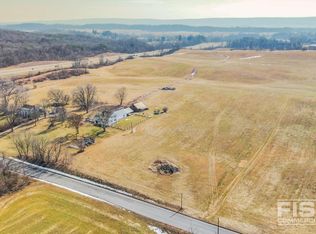 89 Red Hill Rd, Milton, PA 17847