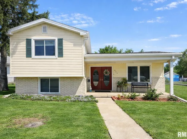 815 W Adams St, Taylorville, IL 62568