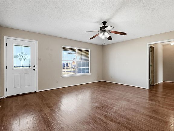5th image of 701 S College St