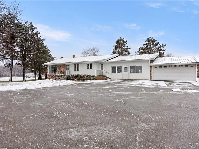 9825 US Highway 169 — Photo 15