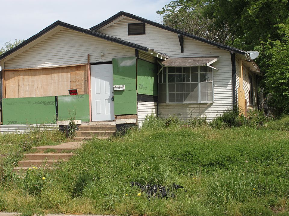 2nd image of 1321 E Baltimore Ave