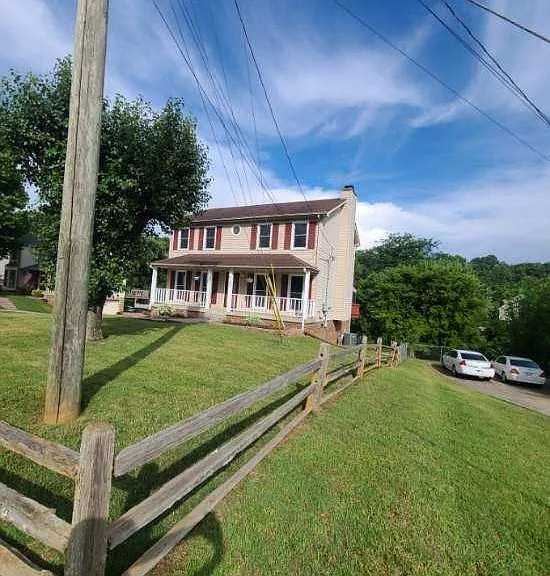 2127 Amadeus Dr — Photo 2