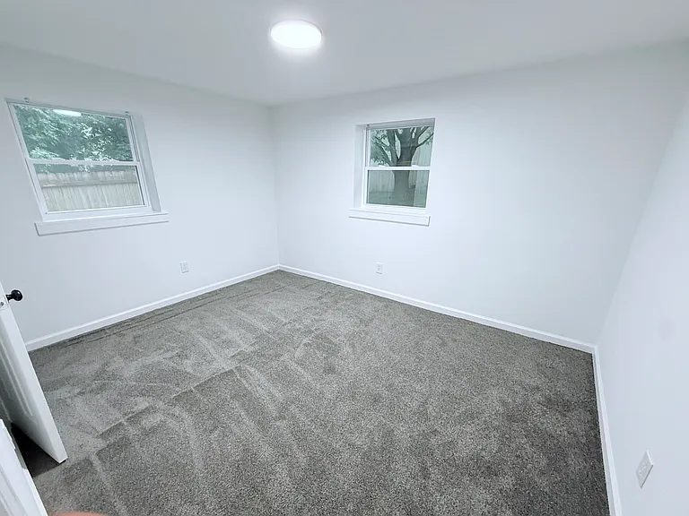 1036 Longley Ave NW #C — Photo 4