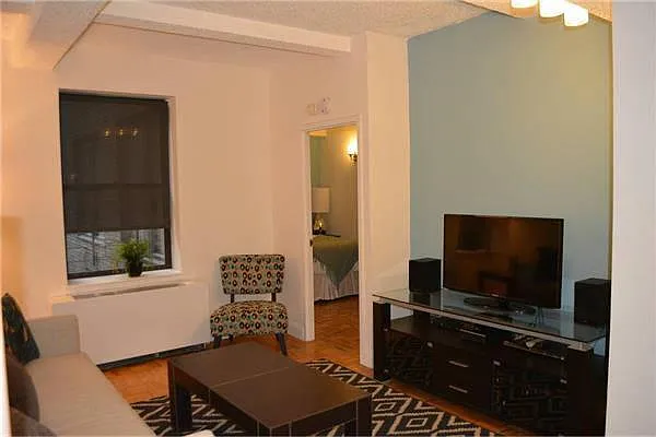 Rented by Global Realty Opportunities | media 43