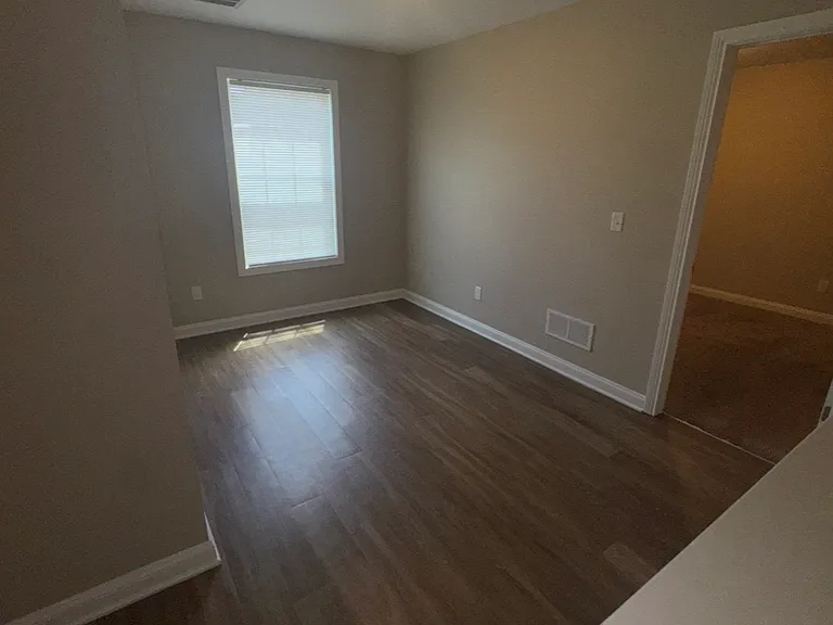 114 Stephen Dr — Photo 25