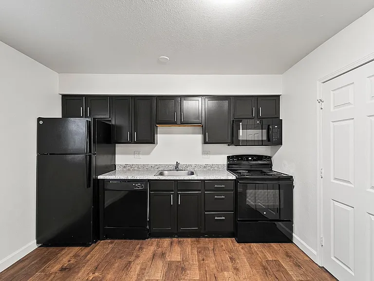 Metro Apartments At Bethalto — Photo 84